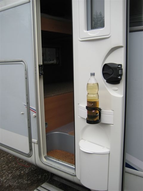 Getränkehalter Bottle Butler Flaschenhalter für unterwegs im Auto Boot  Caravan, Kfz & Transport, Reiseartikel